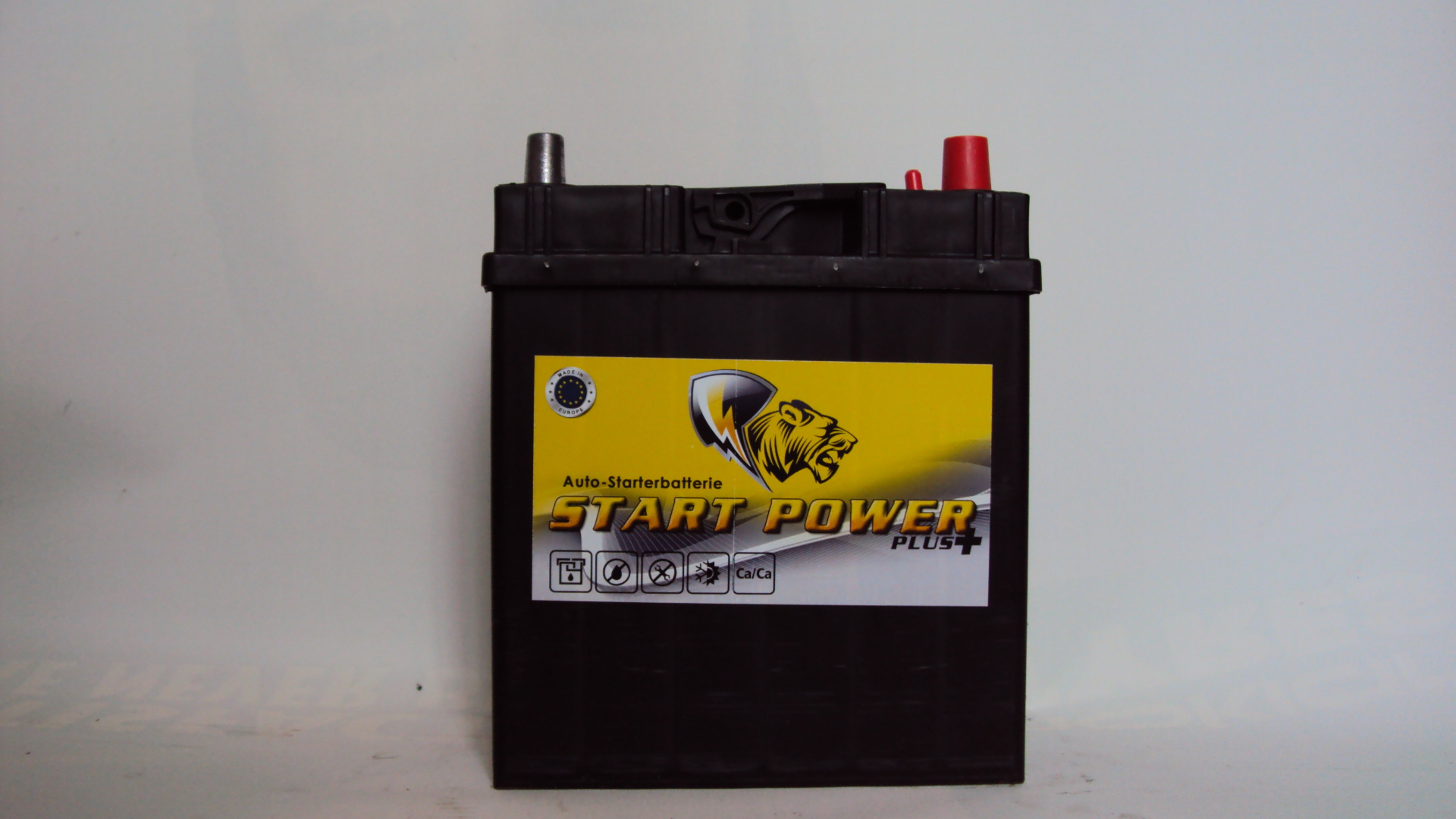 Start-Power-Asia-12V--45-Ah-jobb--vekony-auto-akkumulator-